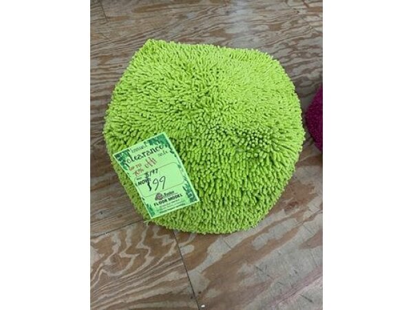 A1000563 Ashley Pouf Clearance