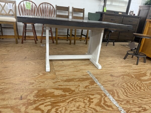 Sunny Designs Dining Table Dining Tables 6