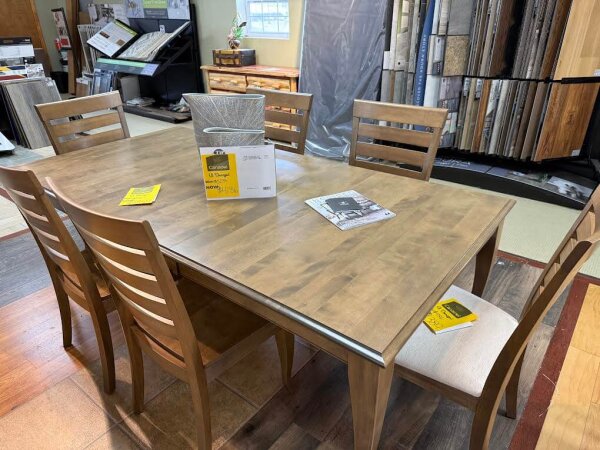 Canadel Gourmet Dining Table with Leaf and 6 Chairs